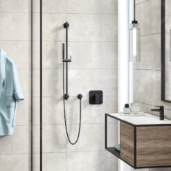 Kludi Nova Fonte - Brausegarnitur Mit Wandhalte, Stange 900 Mm Und Schlauch, Schwarz Matt 2084039-15 -Hansgrohe Shop 32406a086624169406cb78fb