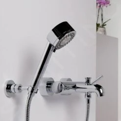 Steinberg 100 - Brausegarnitur: Duschkopf, Halter Und Schlauch, 3 Strahlarten, Verchromt 100 1626 -Hansgrohe Shop a61eb04f0cab53c8f0d6d0f2